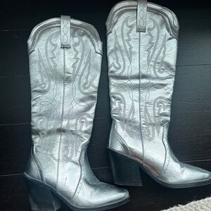 Silver Women's cowboy Boots